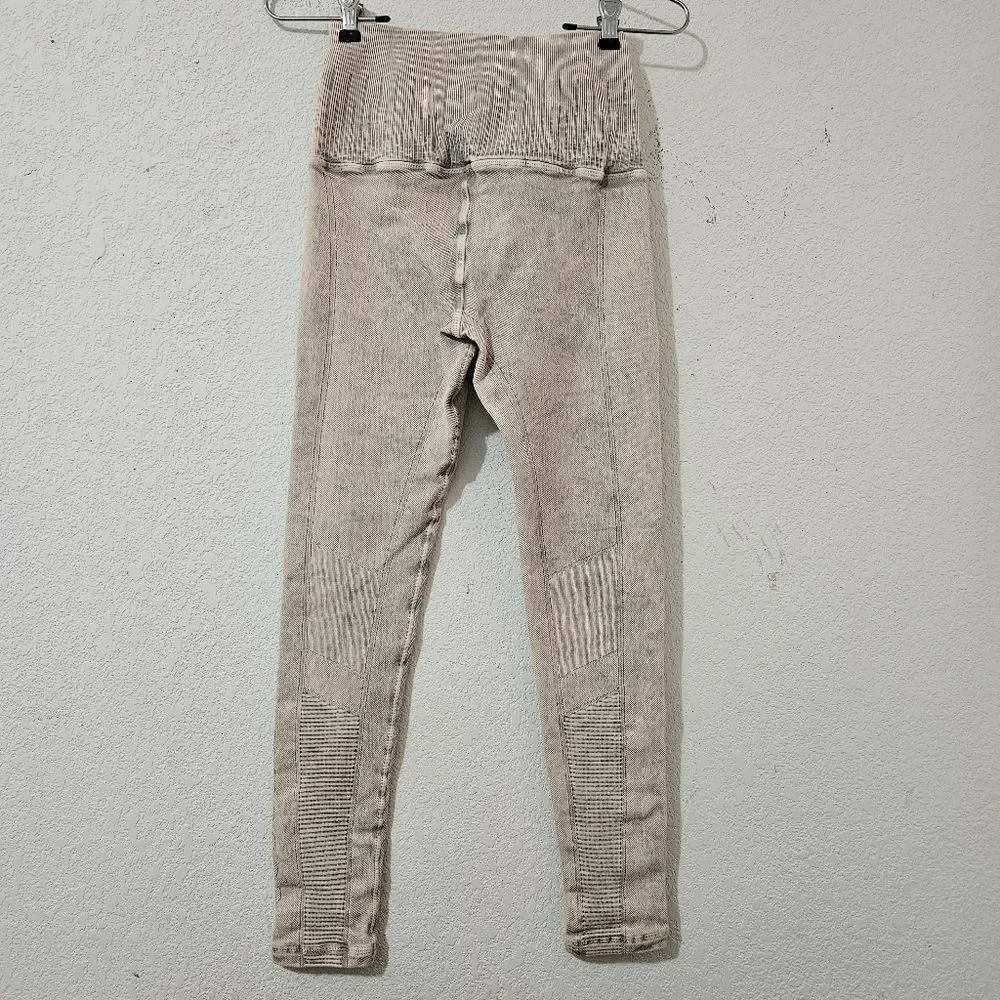 Avocado Phoenix Fire Moto Leggings Small Size, Made In USA - Picture 4 of 9